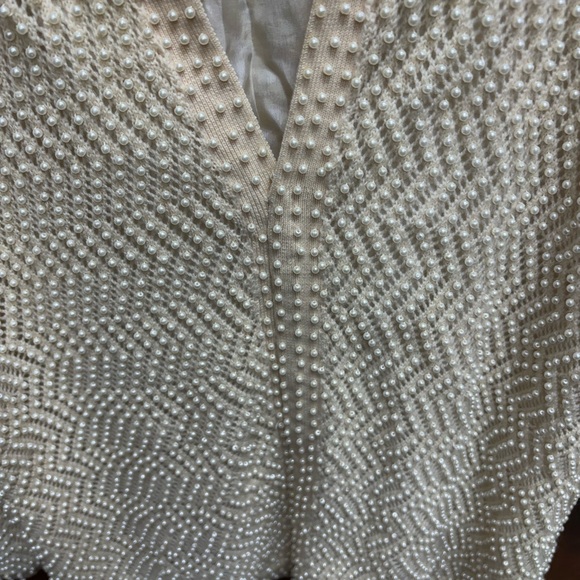 Vintage Pearl Top from Saks Fifth Avenue - Picture 3 of 8